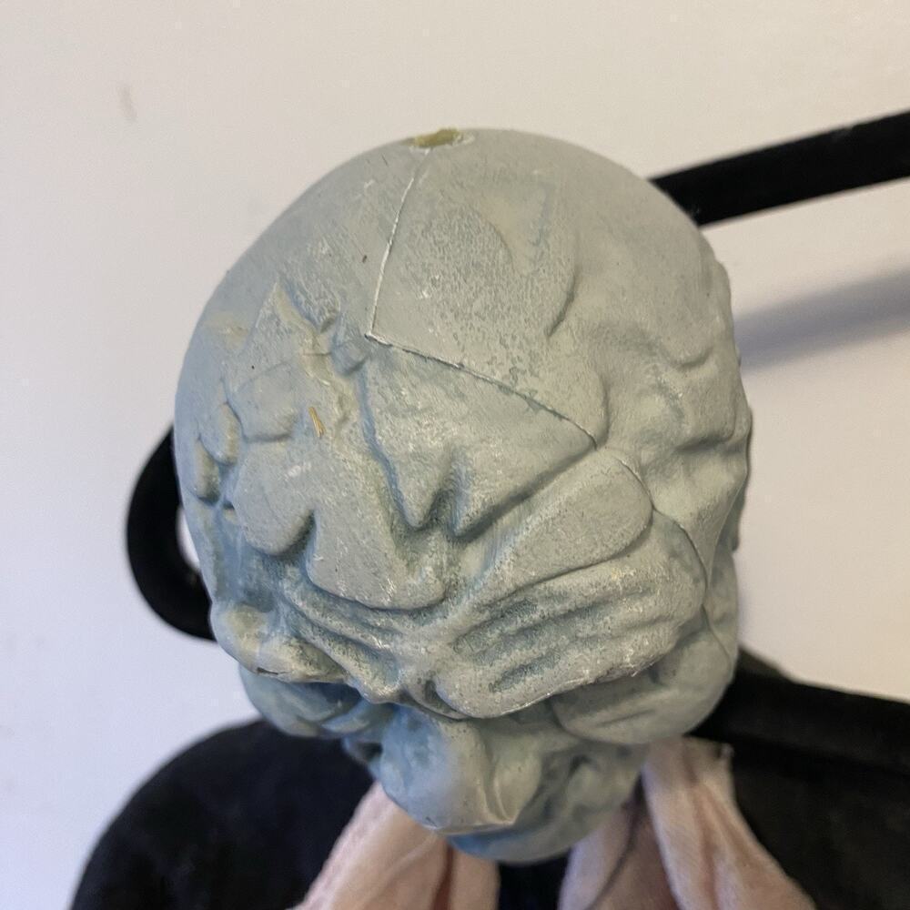 Hanging Halloween Scary Ghosts Skull Heads Seasonal Decoration Vintage Lot Of 3 - Picture 7 of 9